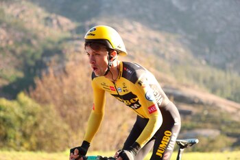 El ciclista neozelandés George Bennett