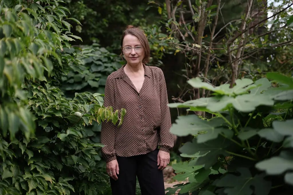 Emily Wilson, profesora de estudios clásicos en la Universidad de Pensilvania, el miércoles (Matt Rourke / Associated Press / The New York Times)