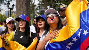 Venezolanos en Estados Unidos aguardan el reencuentro familiar con la reanudación de los vuelos directos entre Miami y Caracas