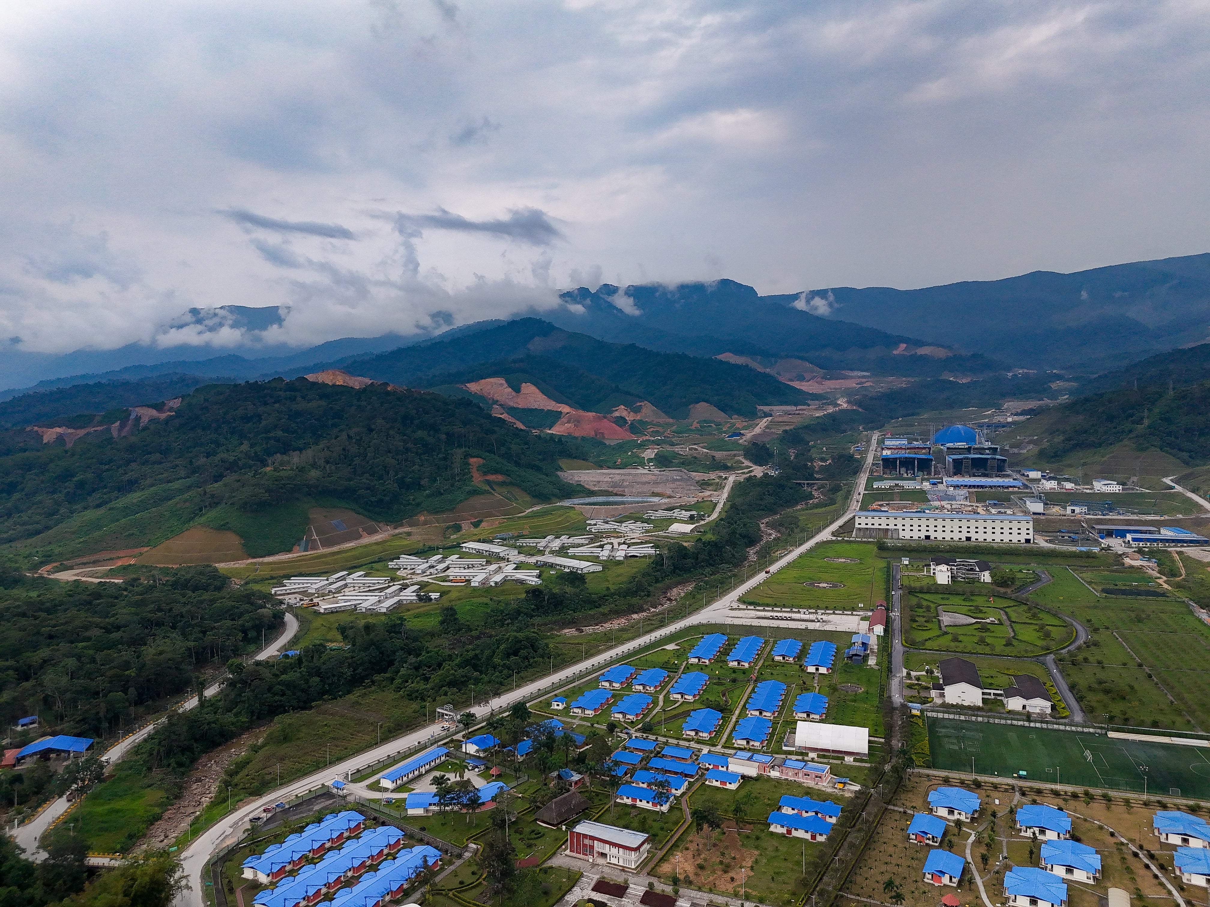 Fotografía donde se observan las instalaciones de la empresa minera Ecuacorriente, este jueves, en Tundayme (Ecuador). EFE/ José Jácome