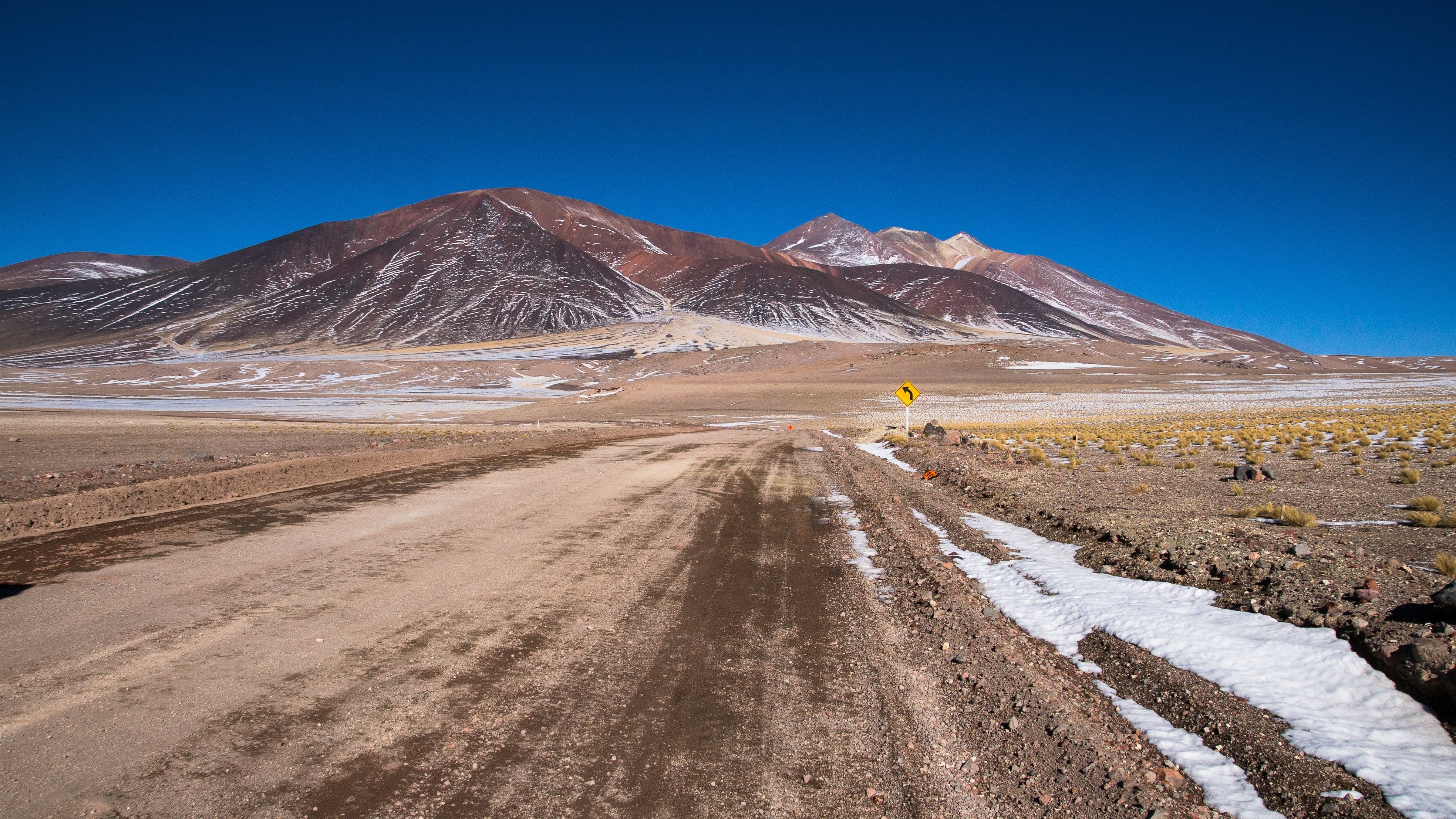 La reapertura de Sico llega en un momento en que varios pasos fronterizos entre Argentina y Chile enfrentan restricciones operativas producto del invierno austral (Foto: Shutterstock)