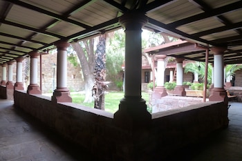 Patio interior del castillo Duwisib. (Wikimedia/Willyman)