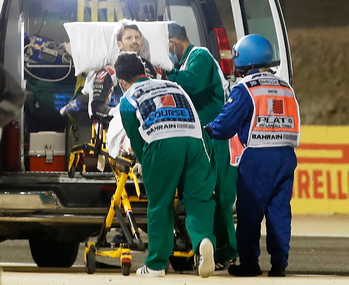 Grosjean salió por sus propios medios del monoplaza Haas (REUTERS/Hamad I Mohammed)