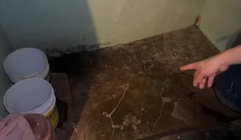 Este era su baño. (YouTube: