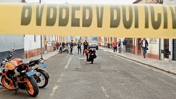 Los stickers de la extorsión