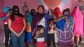 Mujeres indígenas desplazadas de Guerrero piden apoyo a Estados Unidos ante violencia: “la presidenta no nos hace caso”