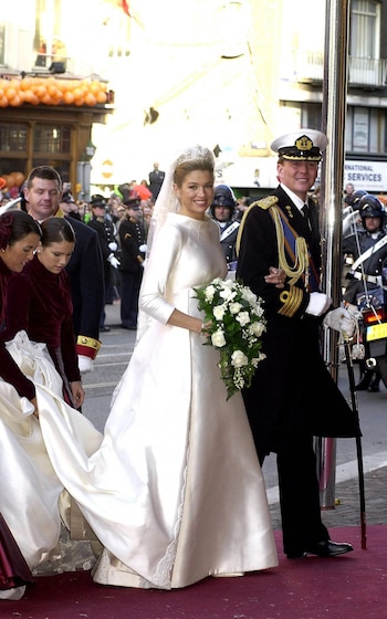 Gracias a su gran carisma, dejó eclipsados a los holandeses, quienes homenajearon a los recién casados con banderas naranjas, siguieron de cerca la ceremonia en los bares, y salieron a festejar a la calle