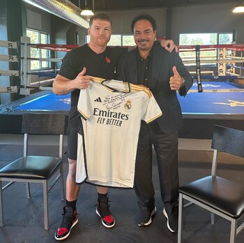 Hugo Sánchez visitó a Canelo