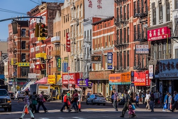 Un grupo de hombre asiáticos lavó millones de dólares en efectivo para un cartel de droga en Nueva York