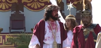 Jesús es condenado a muerte en la cruz.
(Captura de pantalla)