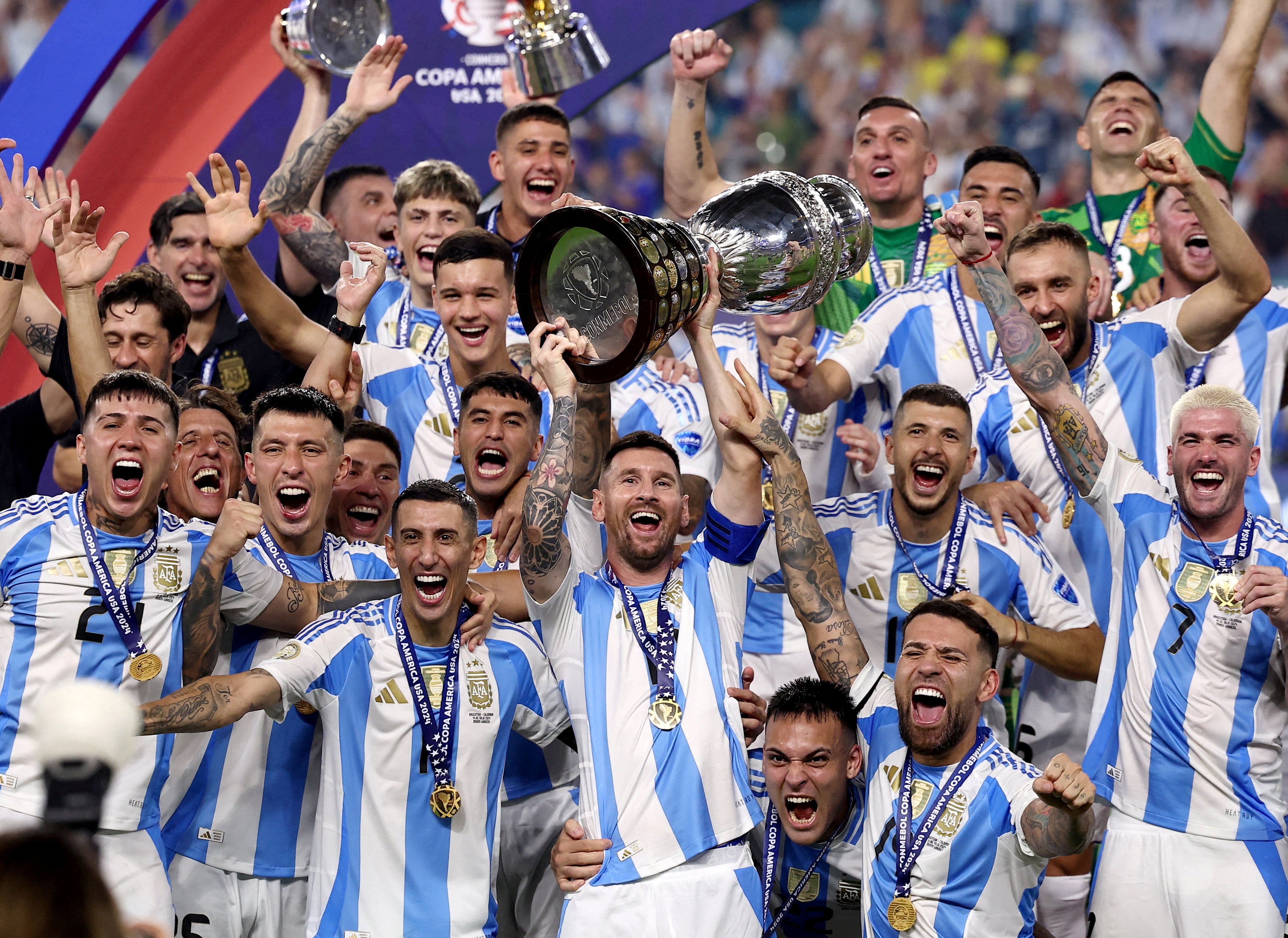 Lionel Messi ganó la Copa América 2021, la Finalissima 2022, el Mundial de Qatar 2022 y la Copa América 2024, el Mundial 20 de 2005 y la medalla de oro de los JJOO 2008 (REUTERS/Agustin Marcarian/File Photo)