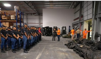 Un contingente de 61 rescatistas panameños y cuatro perros especializados fue puesto a disposición de Venezuela para apoyar las labores de búsqueda y rescate. Tomada de Instagram