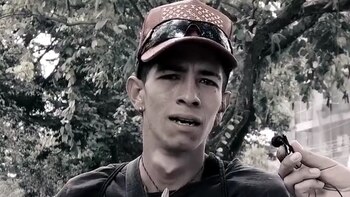 “¿Me puede dar el abrazo