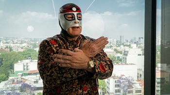 El luchador, conocido cómo Octagón, señaló que continúa en una pelea legal contra la AAA, ahora parte de la WWE. (Infobae/Jenifer Nava)