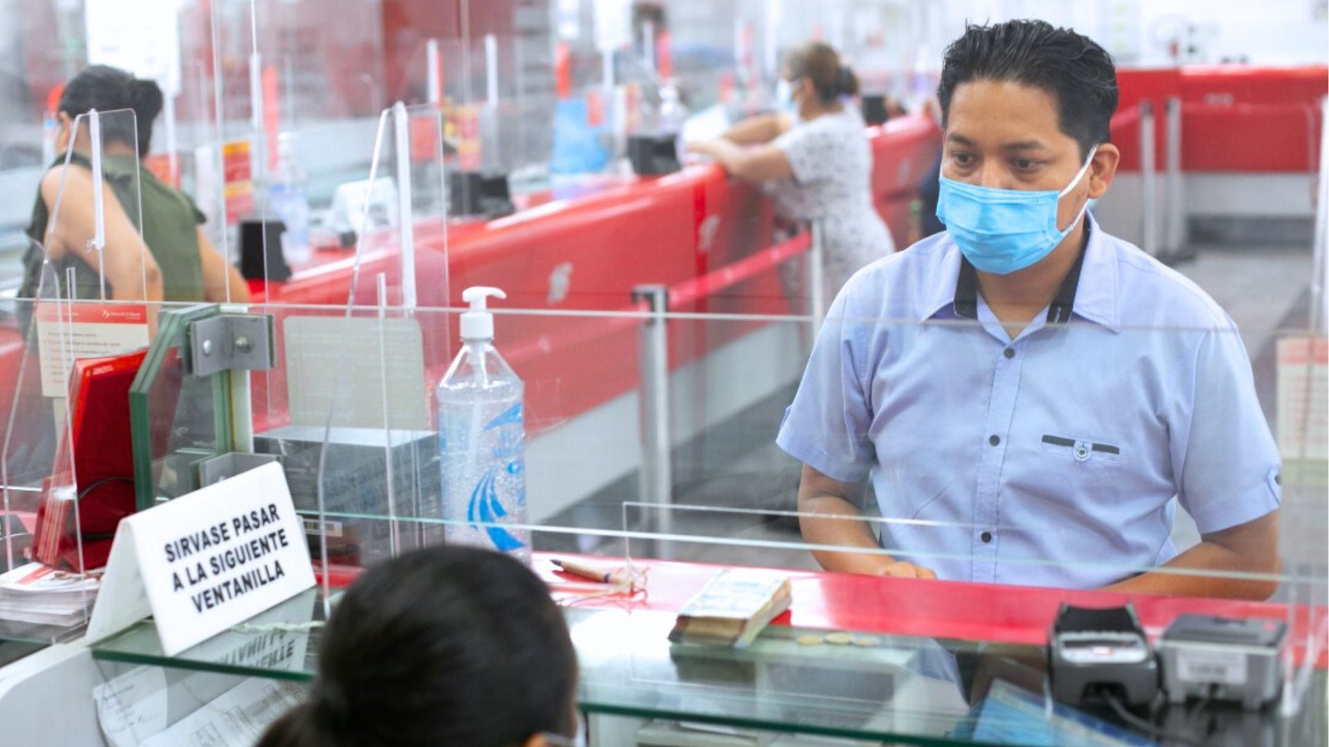 Los trabajadores públicos ya conocen las fechas en que se pueden acercar al Banco de la Nación durante todo el 2026. - Crédito Andina