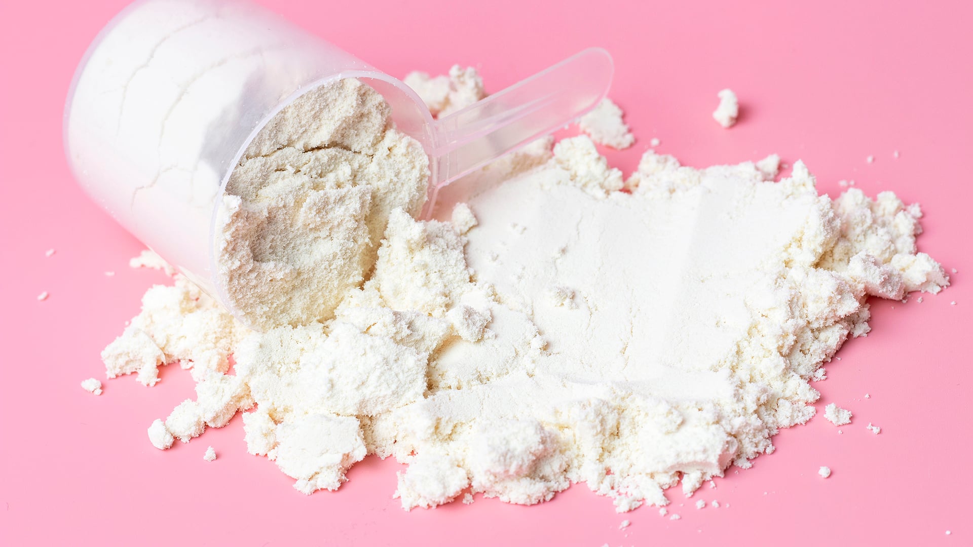 Aunque la creatina presenta beneficios potenciales, la evidencia sobre su impacto a largo plazo en la salud cerebral y el sueño sigue en evaluación científica