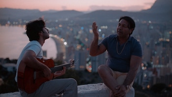 “Basado en hechos reales”: C. Tangana filmó tres años a un virtuoso guitarrista gitano y encontró algo más que música