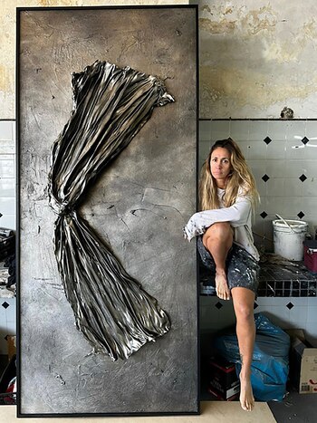 La artista Mariela Renatti trabaja con materiales poco convencionales,