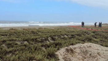 Dos hombres aparecen muertos en la playa El Silencio, autoridades investigan| Cosmos Noticias