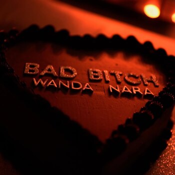 La torta de Wanda Nara decorada con la temática "Bad Bitch" (Foto: Instagram)