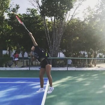 La joven tiene tres nacionalidades: