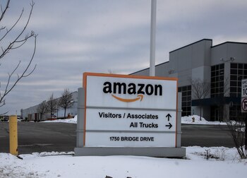 Los trabajadores de Amazon solo estarán obligados a acudir a las oficinas tres días a la semana, que serán fijados por cada supervisor de equipo. EFE/Tannen Maury/Archivo