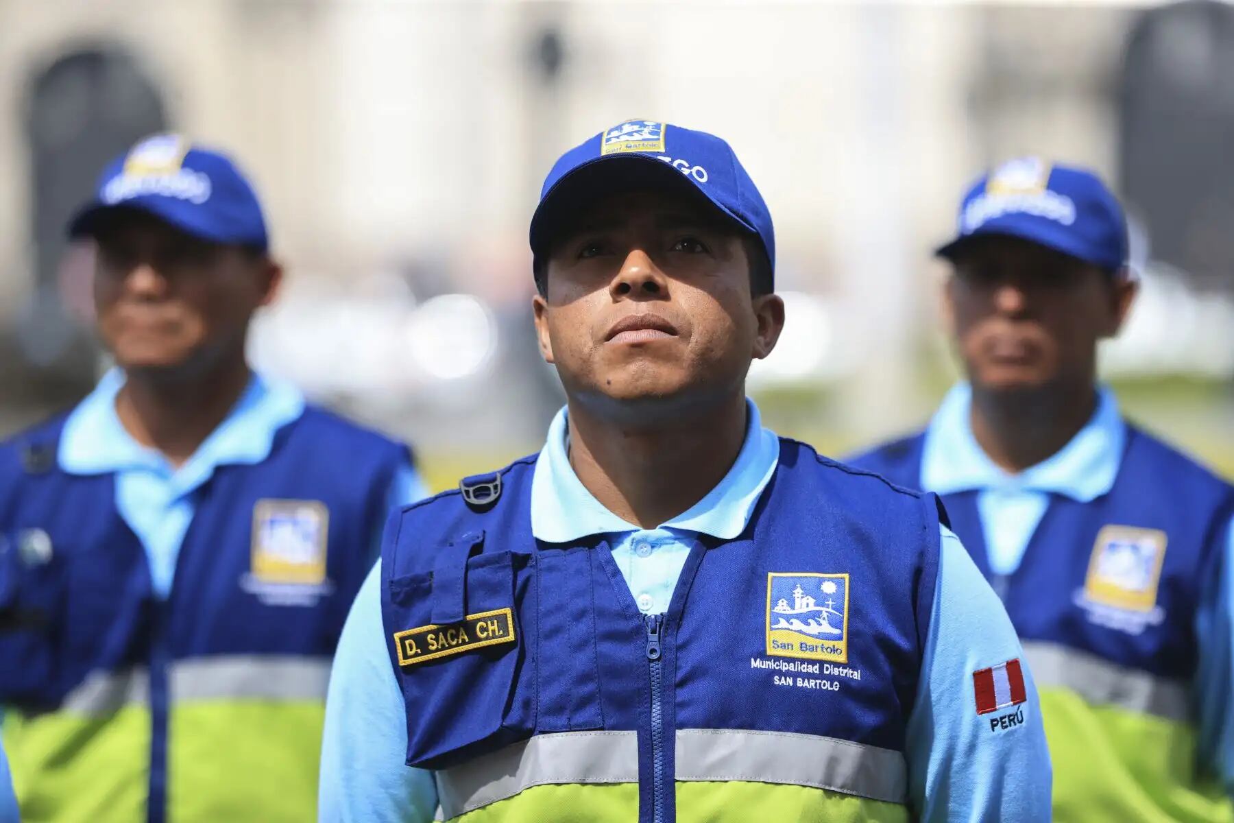 Candidato plantea un convenio con la PNP para que cada una de las 45 unidades municipales opere con un agente policial