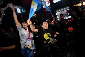 El logo de "El León",