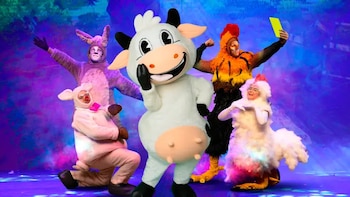 La Vaca Lola está de cumpleaños: así creció el fenómeno musical colombiano que une generaciones