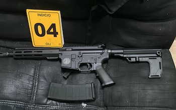 El OIJ también incautó un fusil tipo AR-15, dos pistolas, un revólver, una escopeta y cerca de 50 libras de marihuana durante las diligencias judiciales. Crédito: OIJ