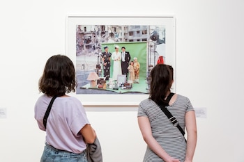 La muestra también incluye un