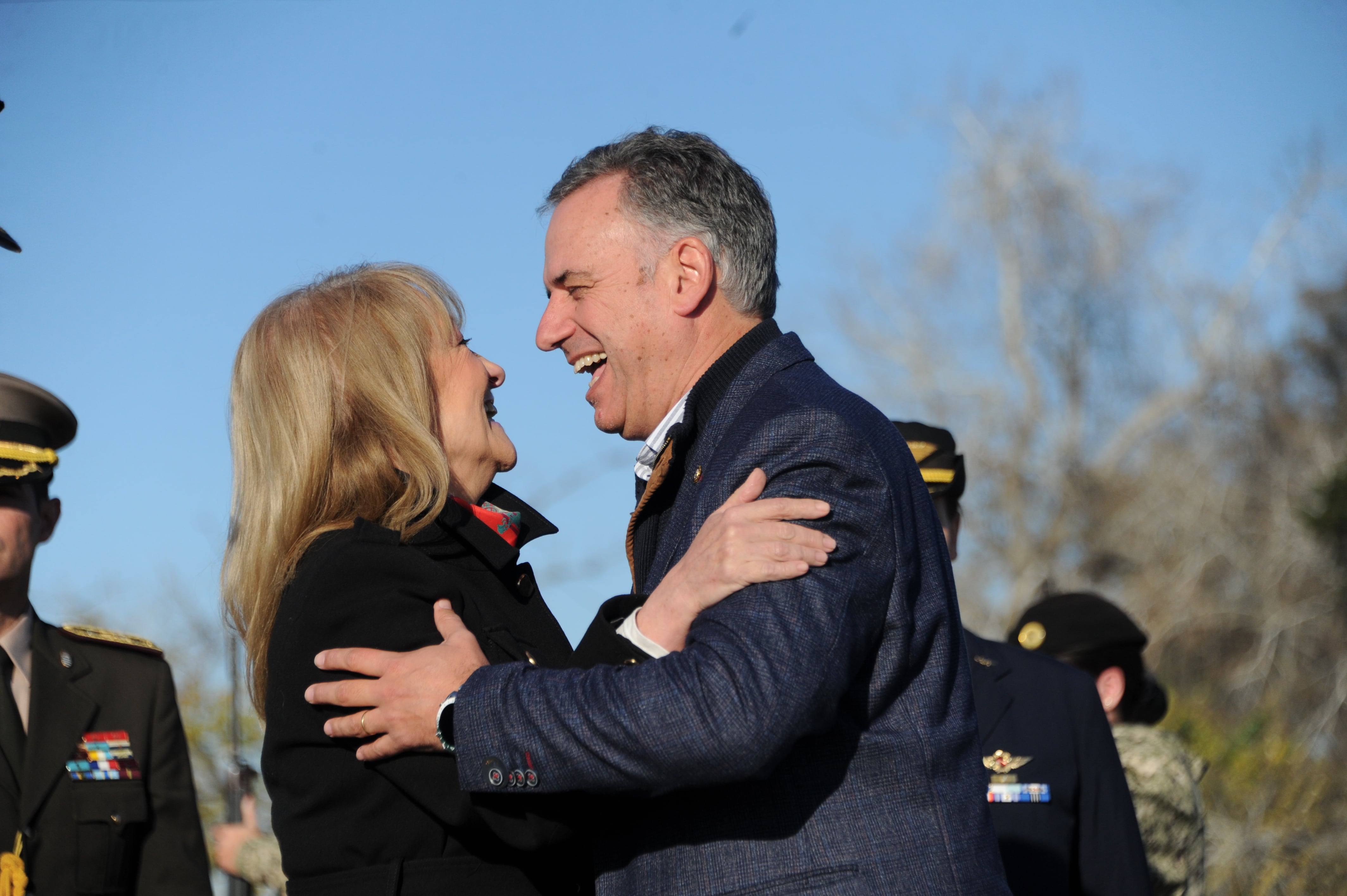 El presidente Yamandú Orsi junto a Carolina Cosse, quien queda en ejercicio de la Presidencia durante la gira internacional del mandatario (Presidencia)