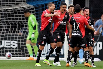 Los rojinegros se quedaron con