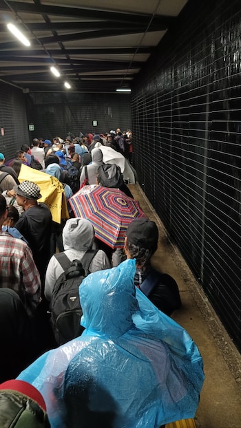 Pasajeros intentaron entrar a algunas