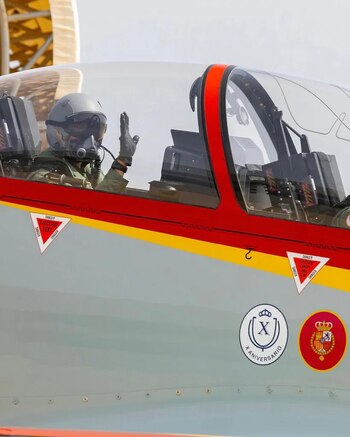 Felipe VI en la base