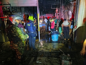 Las autoridades señalaron que el incendio en la Galería 72 se originó en un cortocircuito y ordenaron revisar por completo las redes eléctricas - crédito Alcaldía Barranquilla
