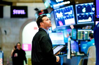 Intermediarios financieros observan el desarrollo