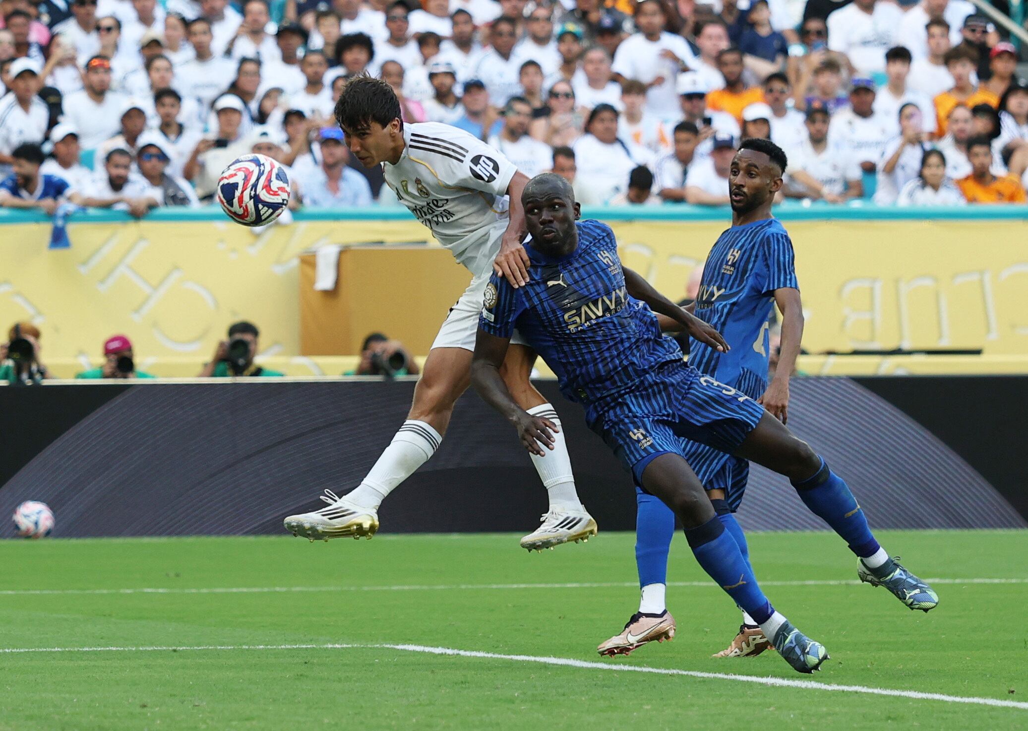 Real Madrid viene de dar la sorpresa por no vencer a Al Hilal, que le empató por 1-1 - crédito Hannah Mckay/REUTERS