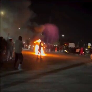 Además de los destrozos a