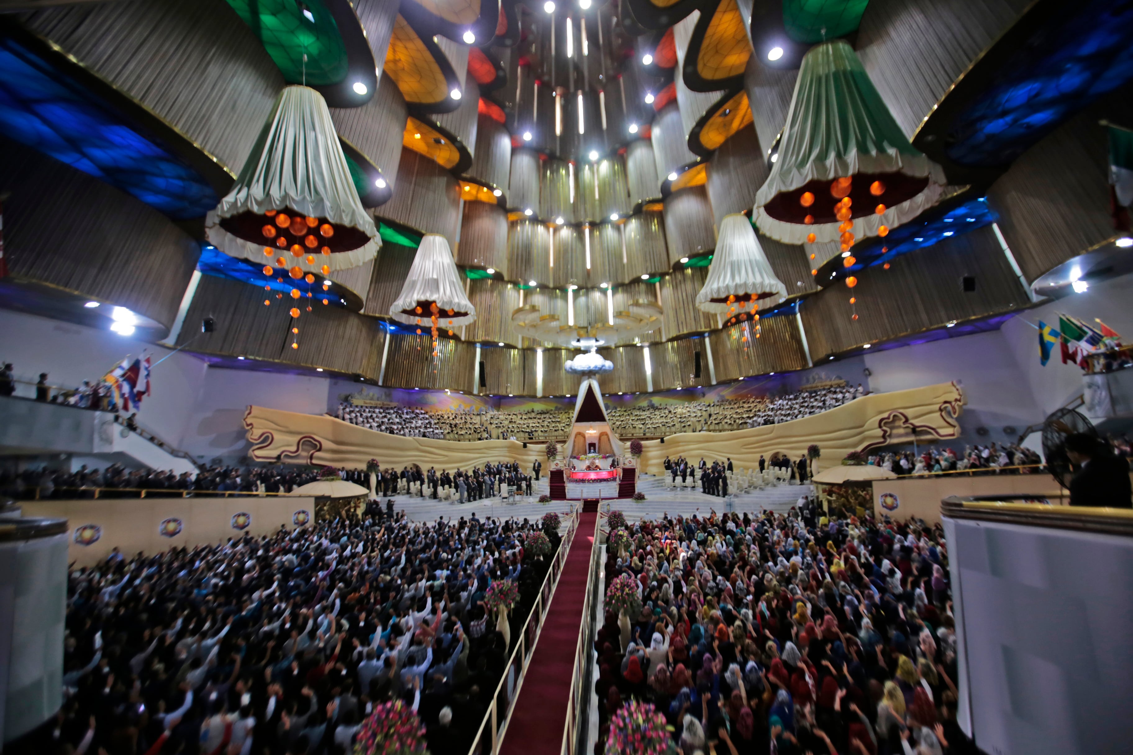 La Luz del Mundo mantiene registro como iglesia en México, pero suspenden licencia como ministro de Nassón Joaquín García