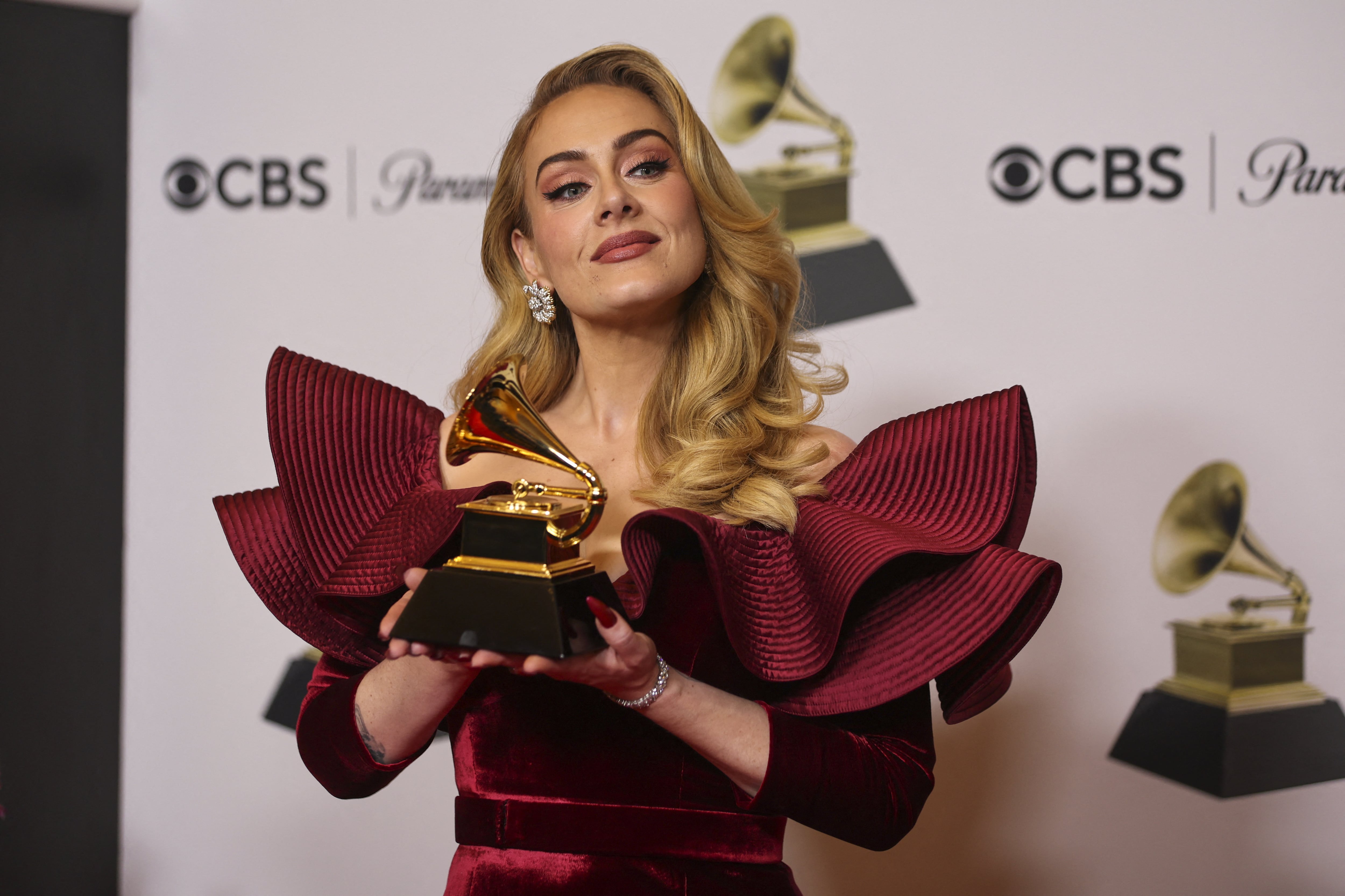 Adele podría retomar su carrera discográfica en 2027, de acuerdo con una fuente citada por The Sun (REUTERS/Mike Blake)