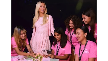 Paris Hilton - Google