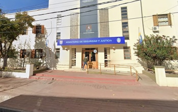 El bebé de la joven quedó bajo el cuidado de familiares tras el operativo policial, la Justicia definirá la situación procesal de su madre en los próximos días