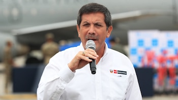 Ministro de Defensa, Jorge Chávez,