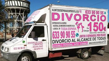Una 'divorcioneta' por las calles