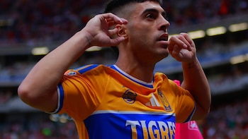 Chivas vs Tigres En VIVO: Juan Brunetta anota y se va expulsado al término del primer tiempo; 0-1 en ventaja la “U” de Nuevo León