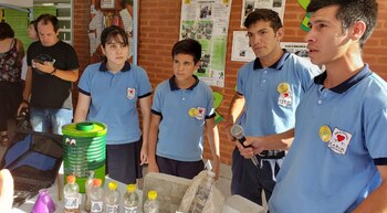 Jóvenes de unas de las