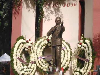 La estatua se ubica en