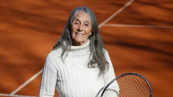 Tiene 92 años, dejó el tenis para dedicarse a su familia y décadas después volvió a representar a la Argentina: “Siempre hay que tener un deseo y seguirlo”