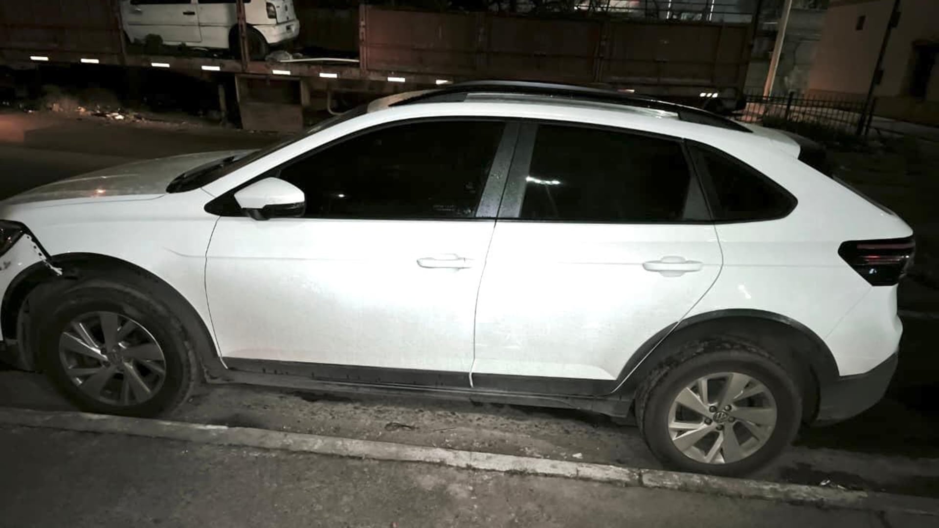 El Volkswagen Nivus supuestamente usado en el hecho